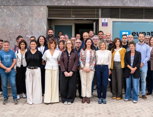 Lanzamiento Red Metal Print